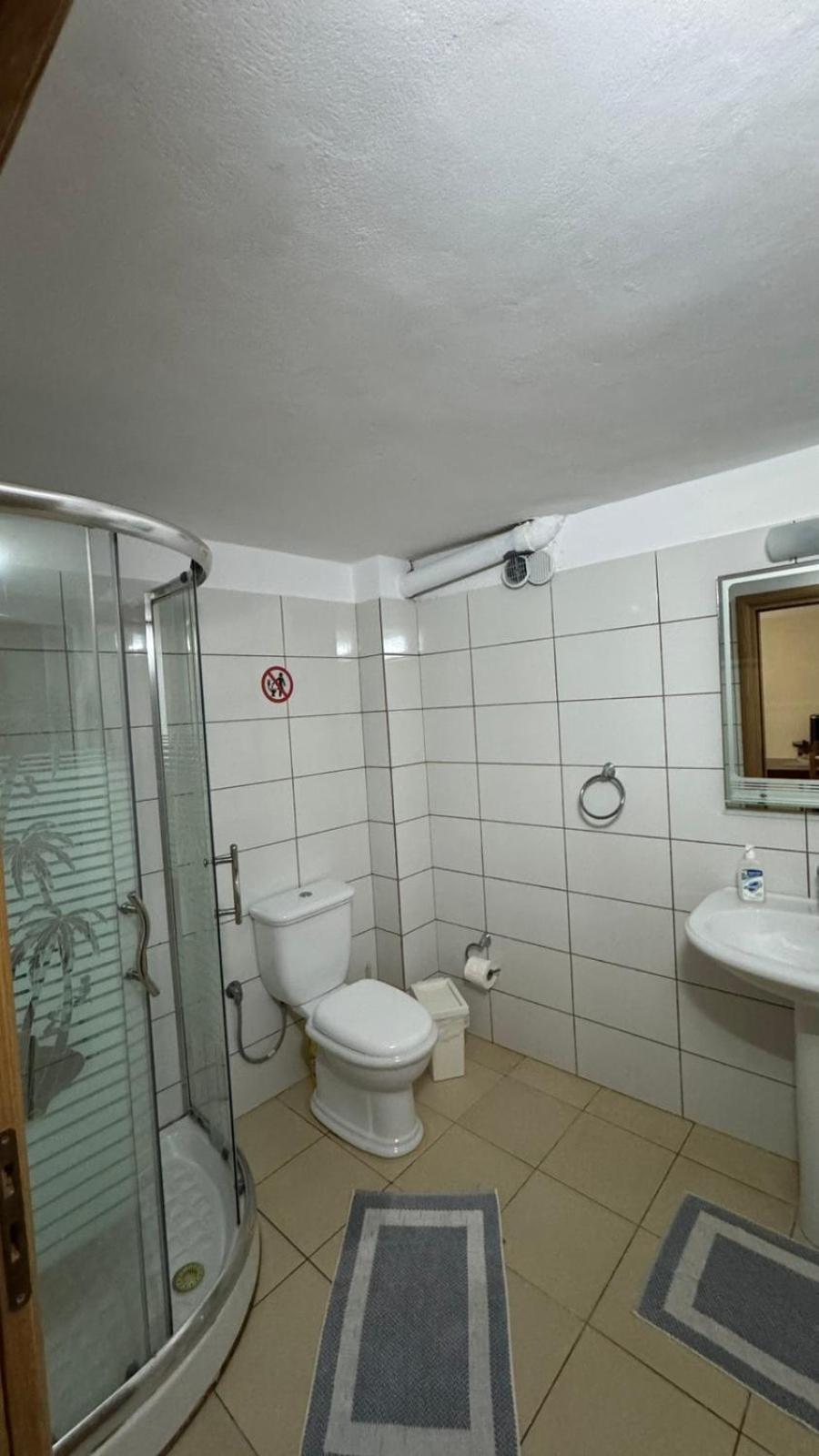 Lucas Apartments Himare Ruang foto